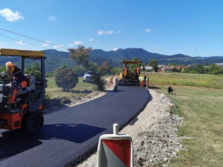 SANACIJA CESTIŠČA V VASI VRH NAD ŽELIMLJAMI  5